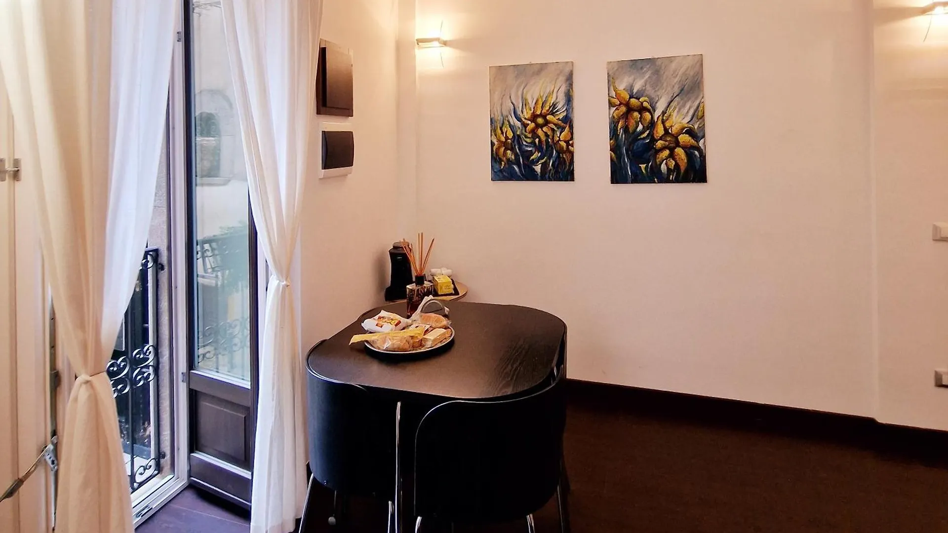Donna Rosa - Main Avenue Villa Taormina 0*,  Italy